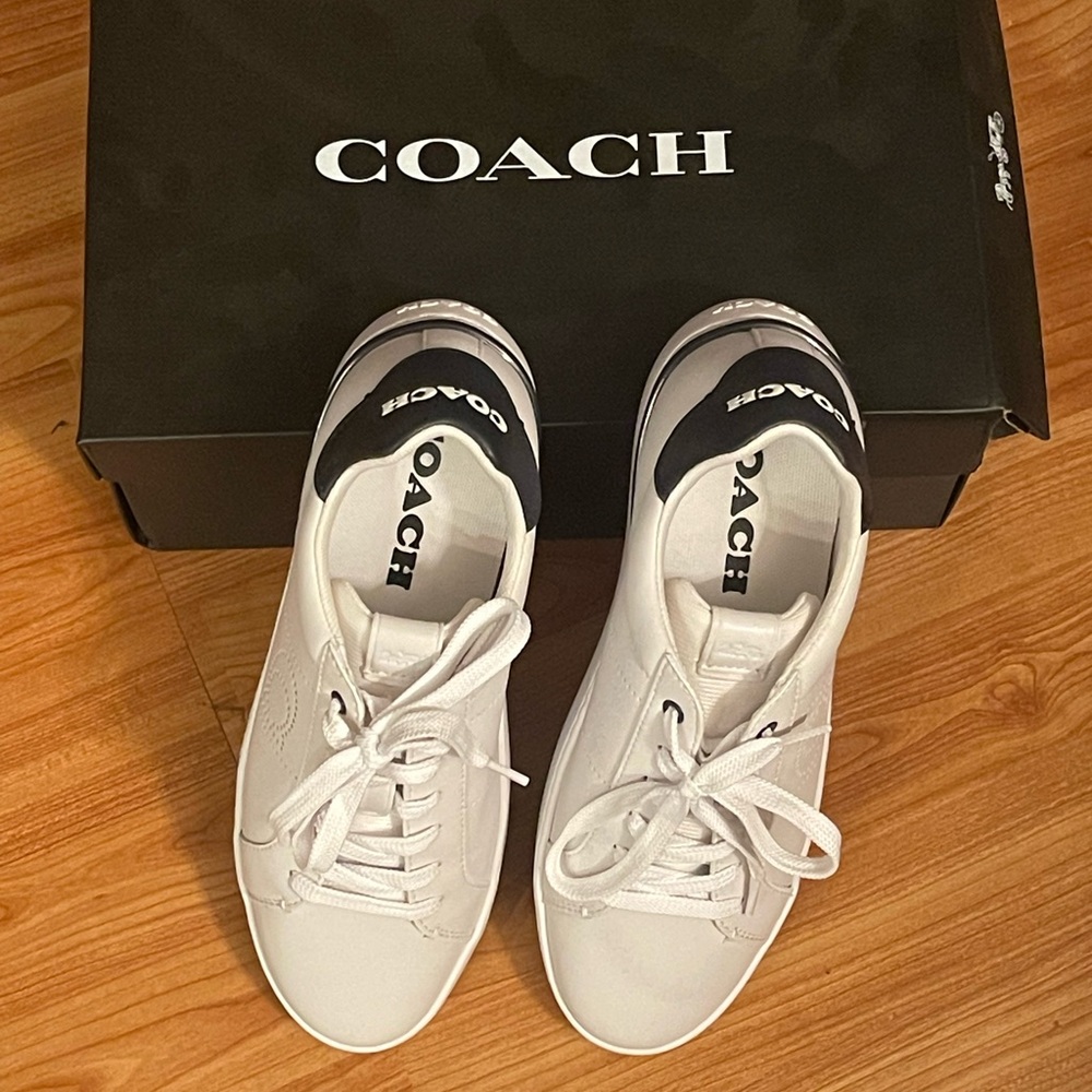 Coach Lowline Leather Low Top Sneaker. Size 10B OpticWhite/Navy